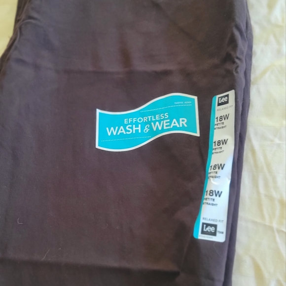 🤗 Lee Relaxex Fit Straight Leg slacks Womans - Picture 3 of 5